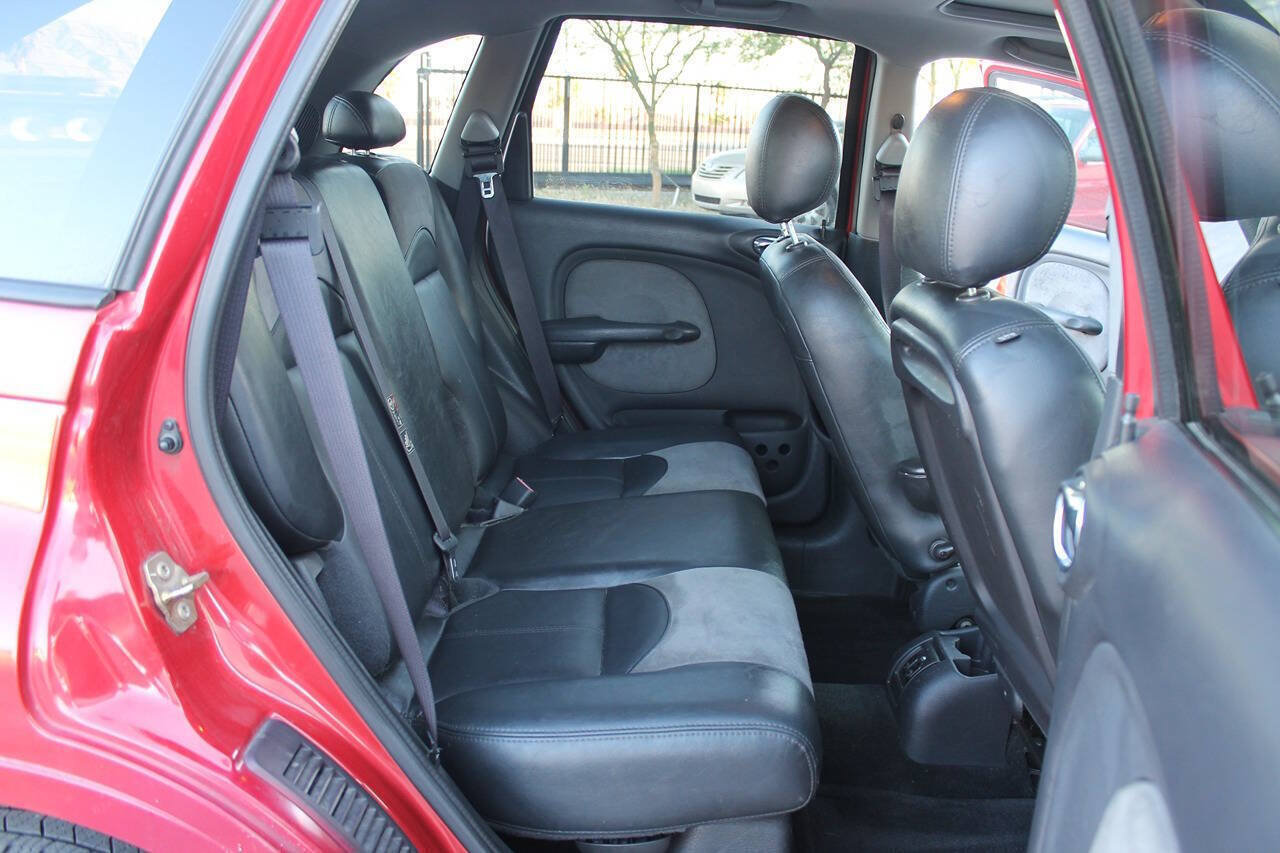 Used 2004 Chrysler PT Cruiser Limited FWD image 29