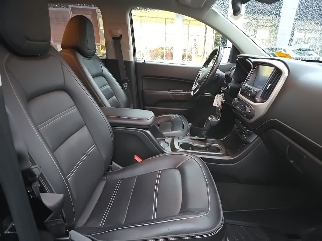 Used 2018 GMC Canyon Denali image 16