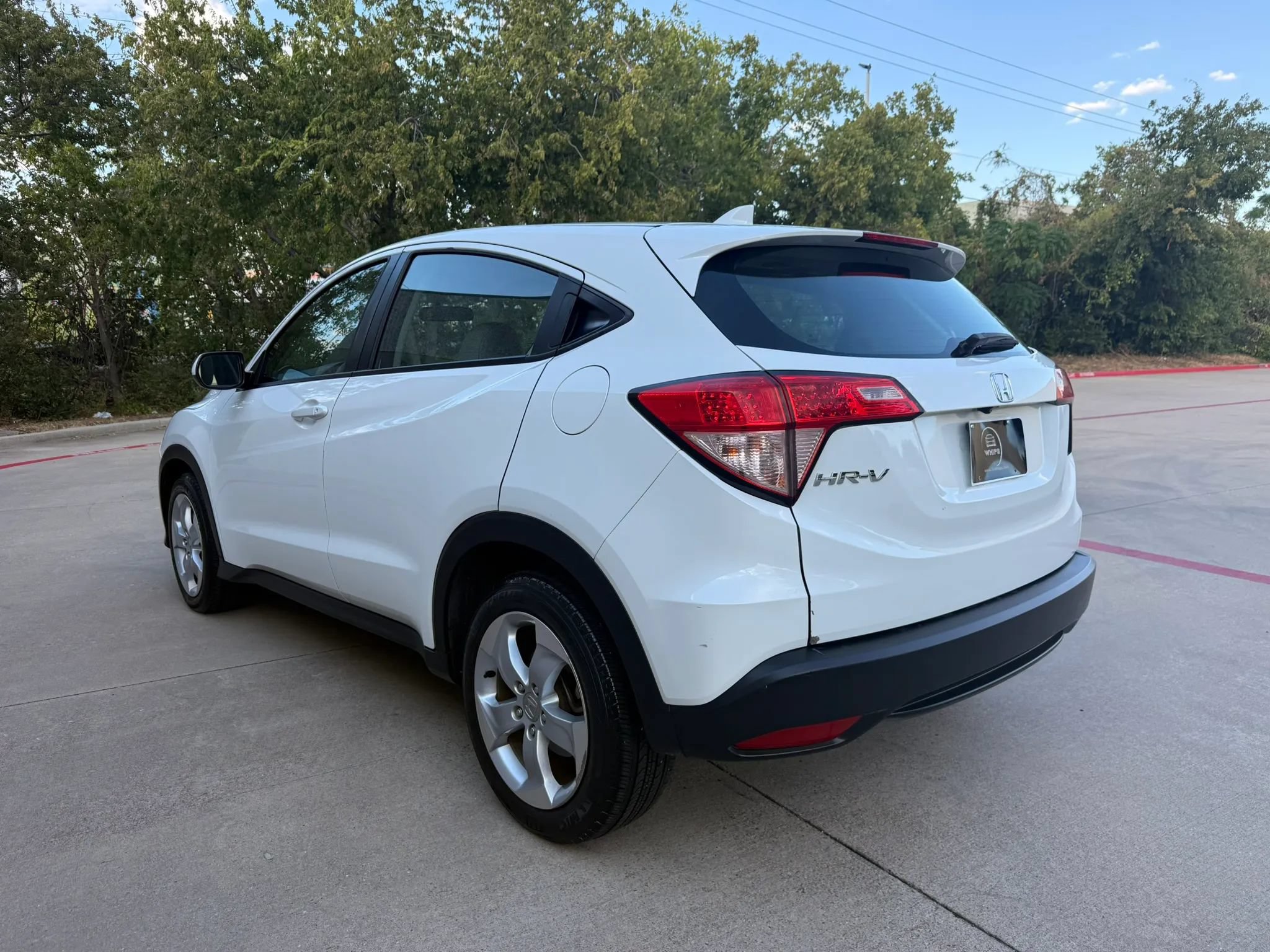 Used 2016 Honda HR-V LX image 4