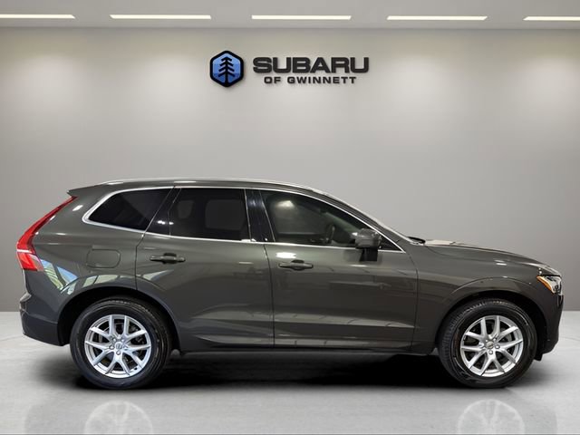 Used 2021 Volvo XC60 T5 Momentum w/ Premium Package image 6