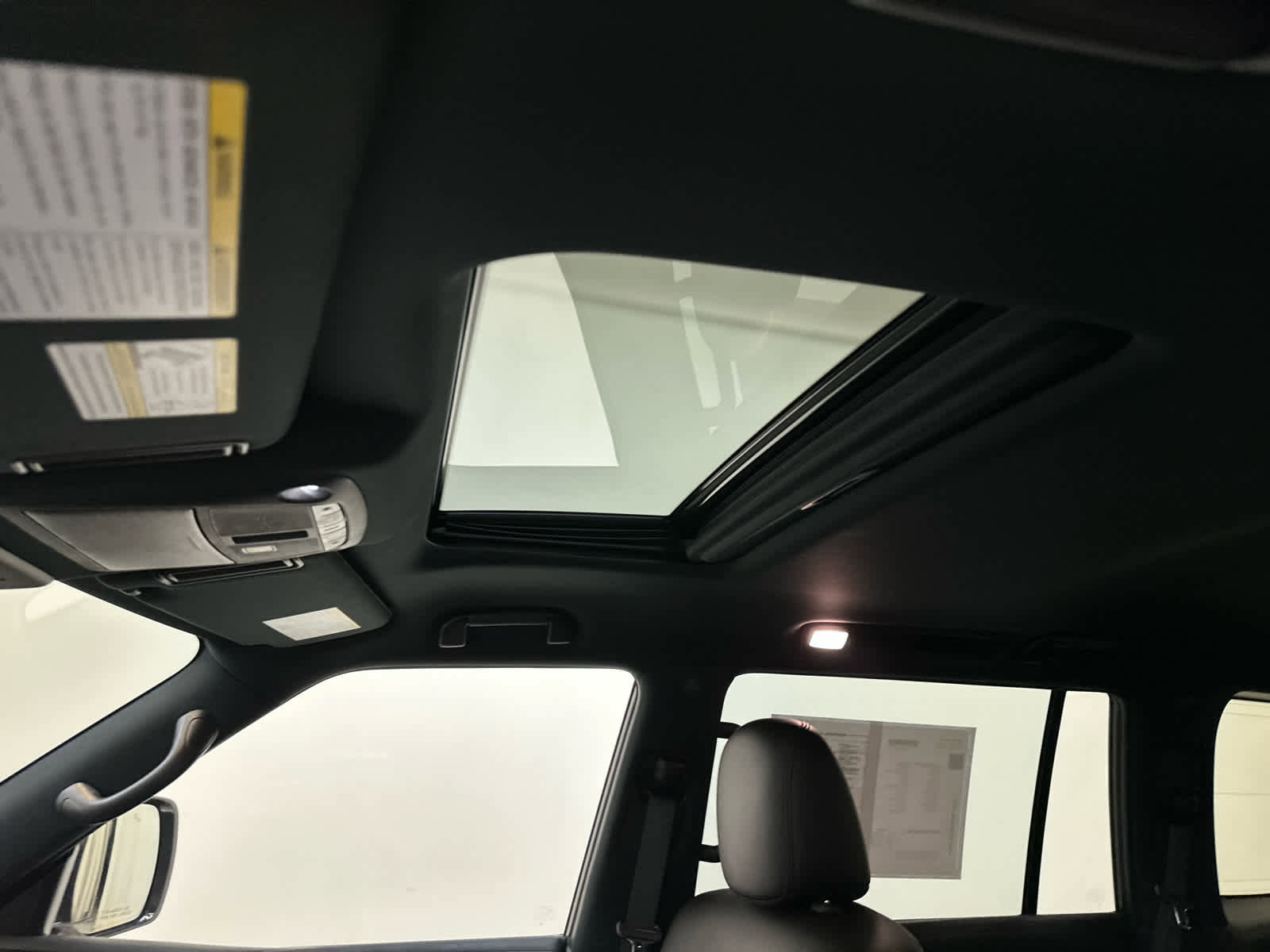 Certified 2024 Nissan Armada SL w/ Midnight Edition Package image 5