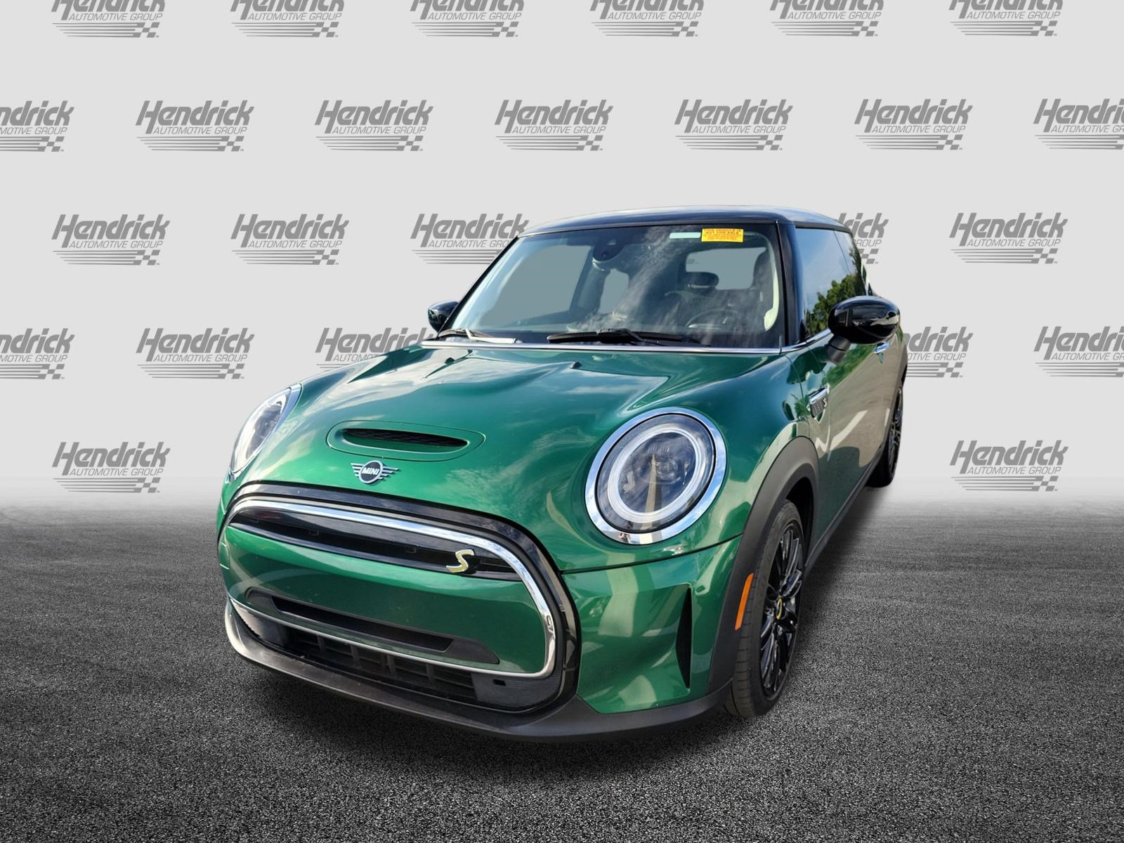 Used 2024 MINI Cooper SE FWD image 4