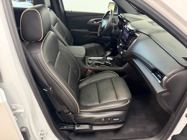 Used 2023 Chevrolet Traverse Premier w/ Redline Edition AWD/4WD image 38