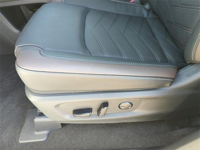 New 2025 Nissan Pathfinder Platinum w/ Lighting Package (N92) image 34