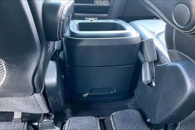Used 2025 Chrysler Pacifica Select image 10