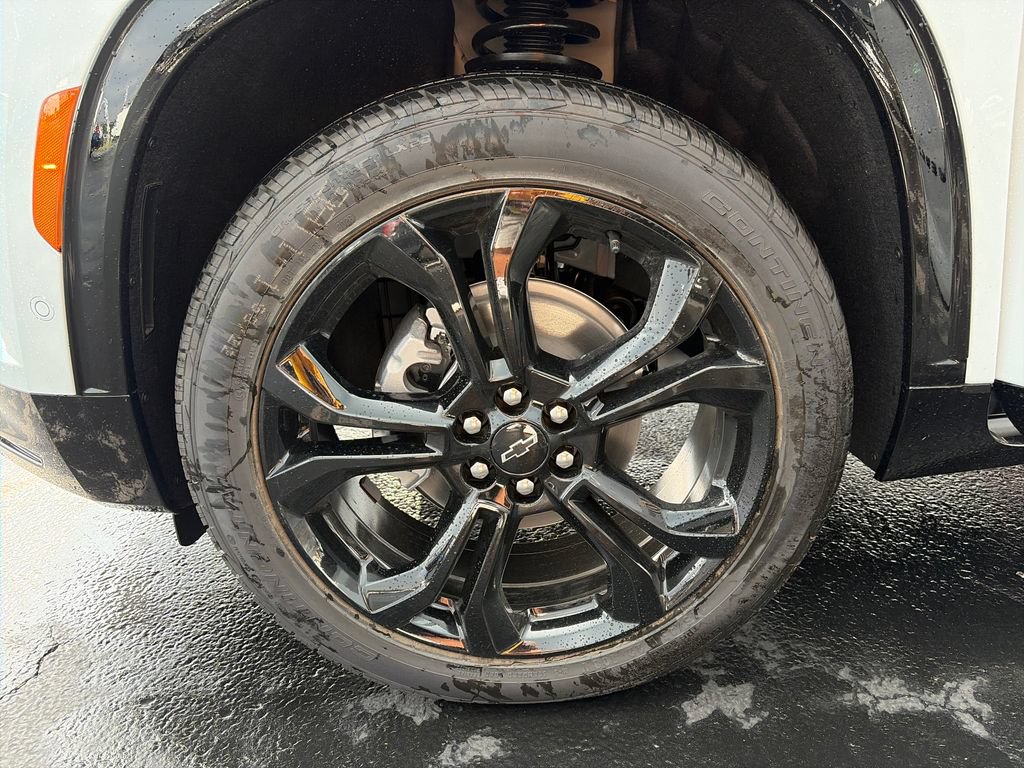 New 2027 Chevrolet Traverse RS w/ LPO, Floor Liner Package AWD/4WD image 27