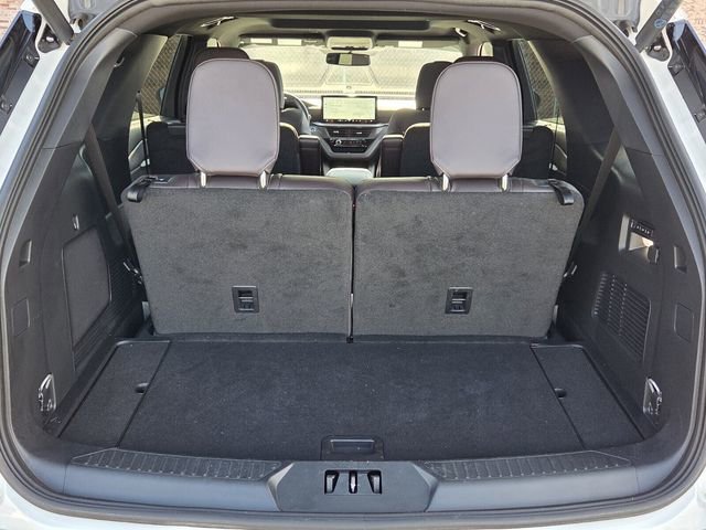 Certified 2025 Ford Explorer Platinum image 13