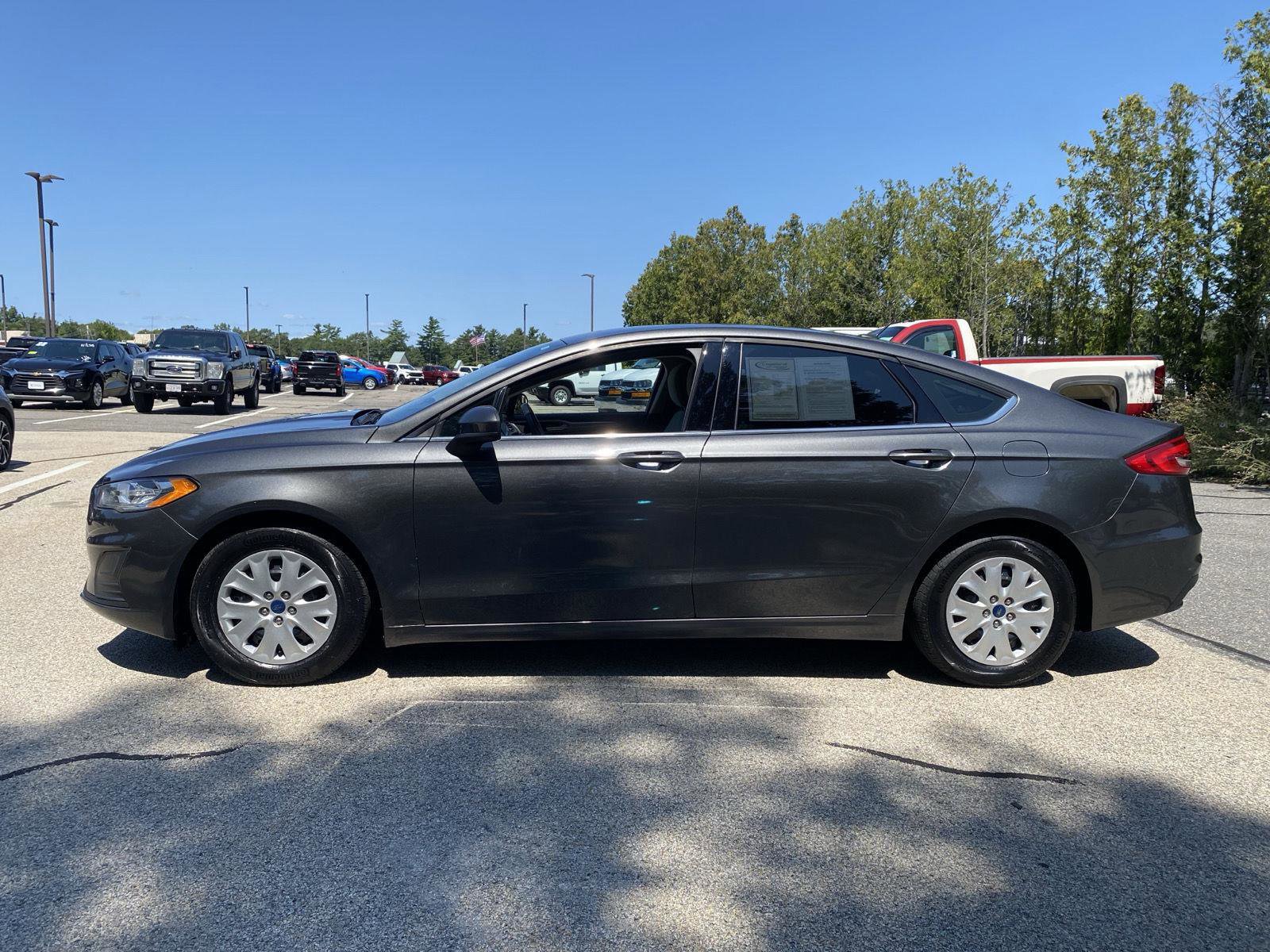 Used 2019 Ford Fusion S image 4