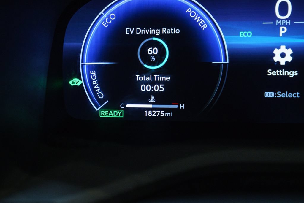 Used 2025 Toyota Camry XSE FWD image 17