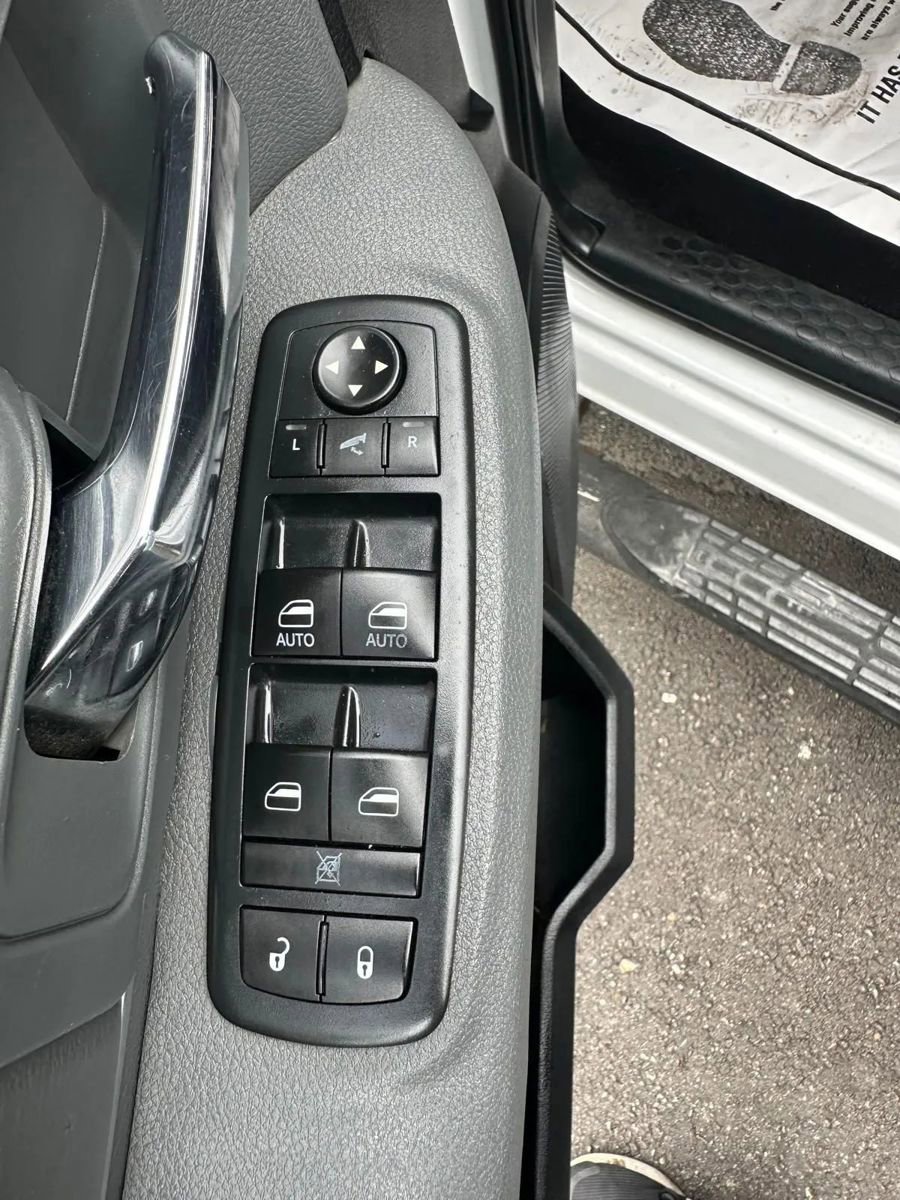 Used 2017 RAM 1500 Big Horn RWD image 16