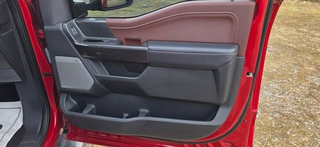 Used 2021 Ford F150 Lariat w/ Equipment Group 502A High image 39
