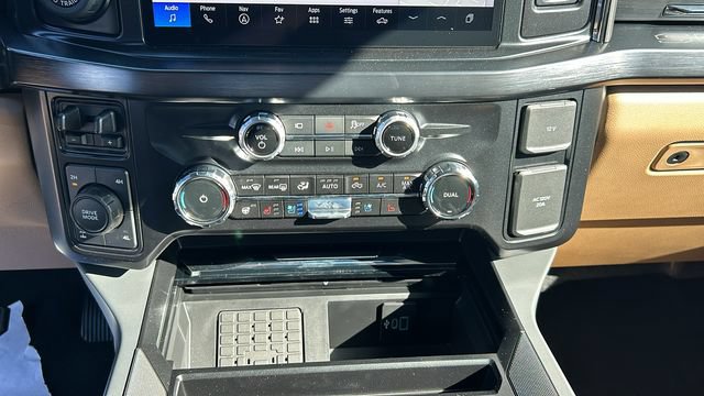 New 2026 Ford F250 Lariat w/ Lariat Premium Package AWD/4WD image 24