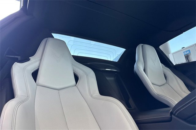 Used 2021 Chevrolet Corvette Stingray Convertible w/ Z51 Performance Package image 18