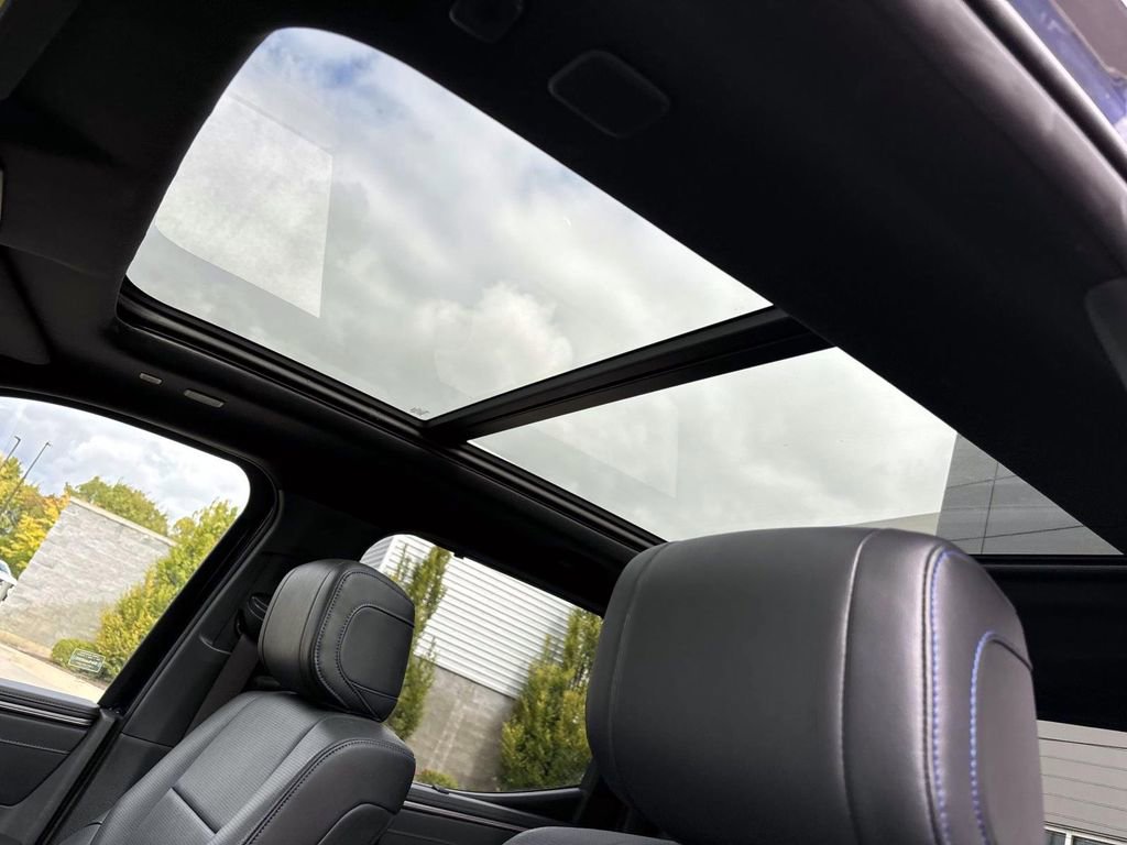 Used 2022 Toyota Tundra Platinum image 25