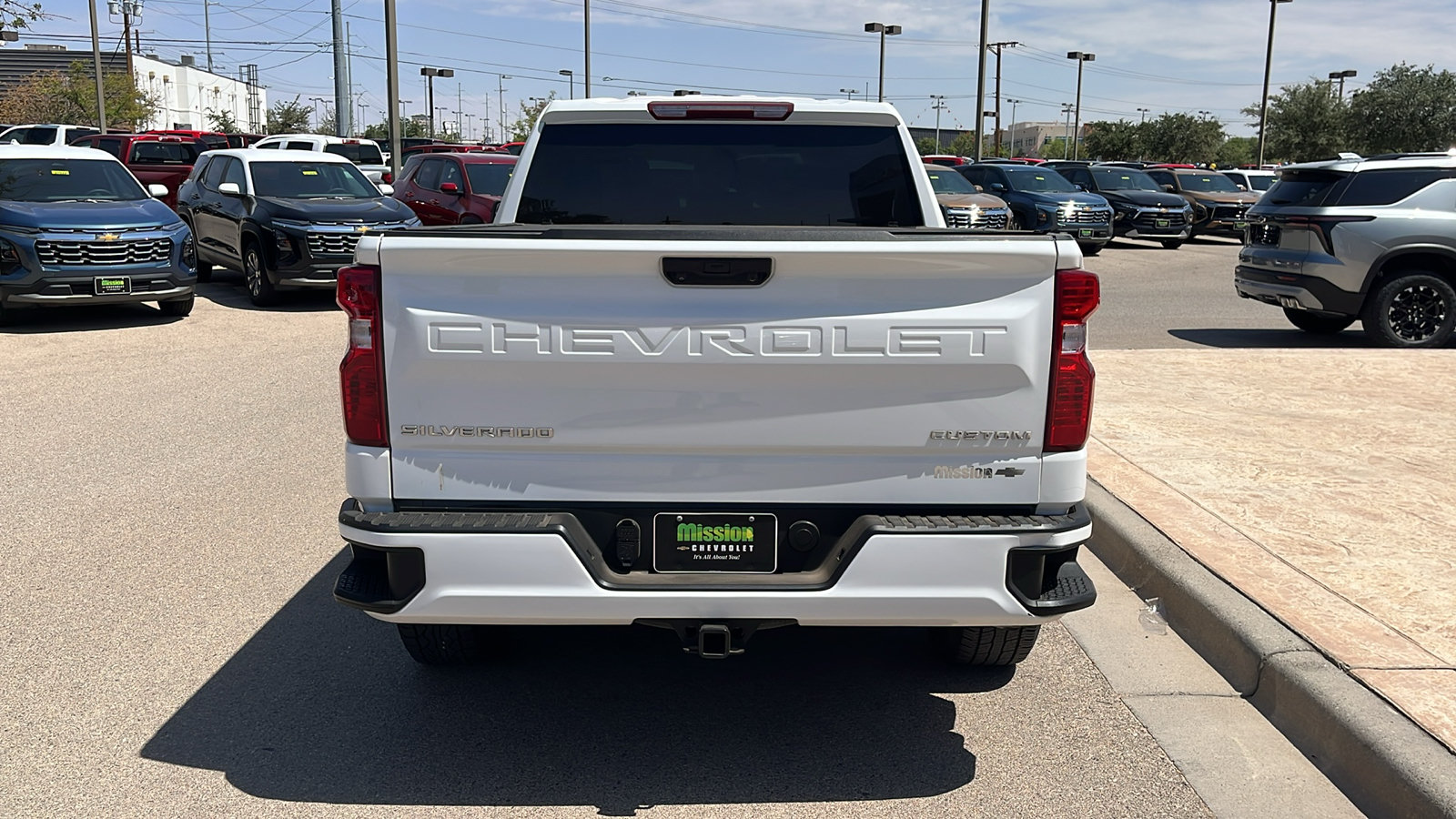 Used 2023 Chevrolet Silverado 1500 Custom w/ LPO, Dark Essentials Package RWD image 7
