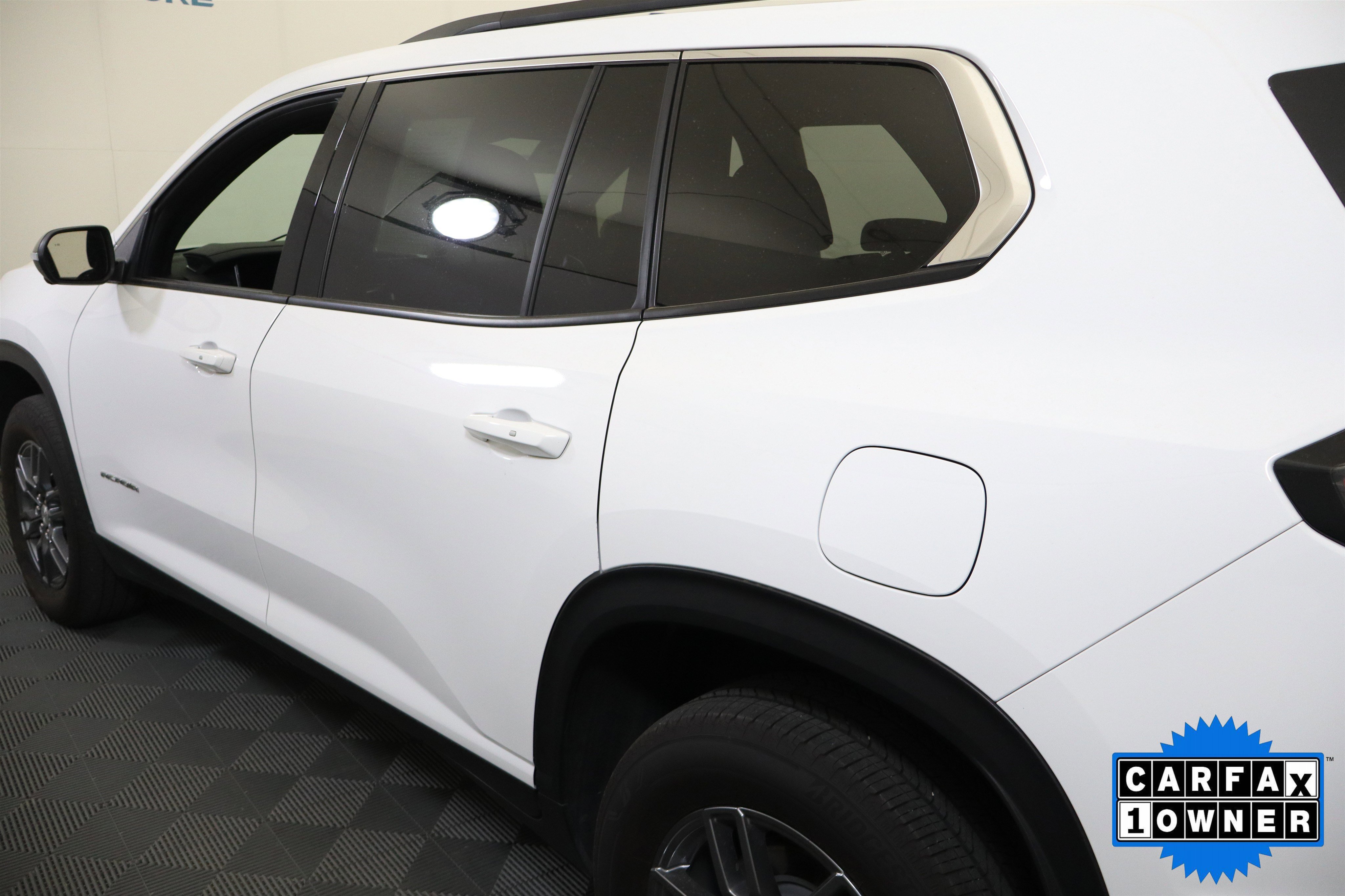 Used 2025 GMC Acadia Elevation AWD/4WD image 11