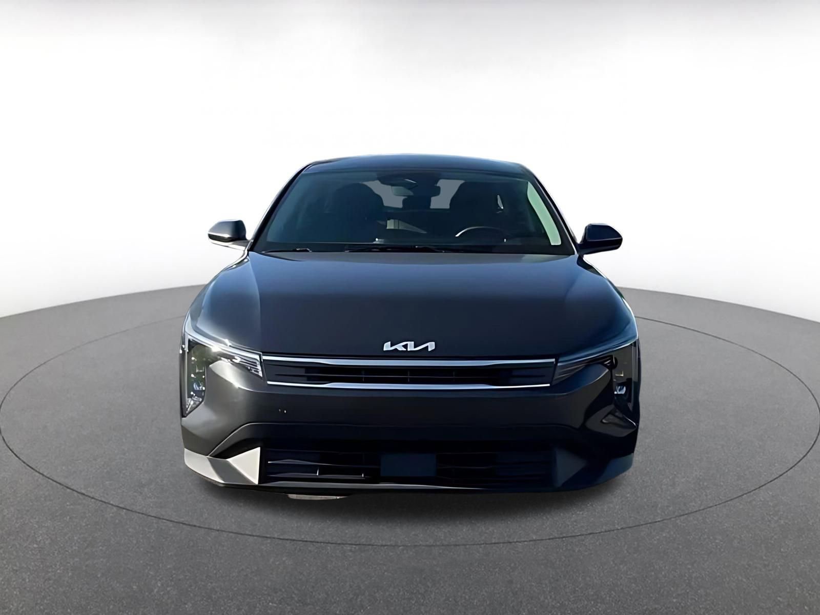 Used 2025 Kia K4 LXS image 3