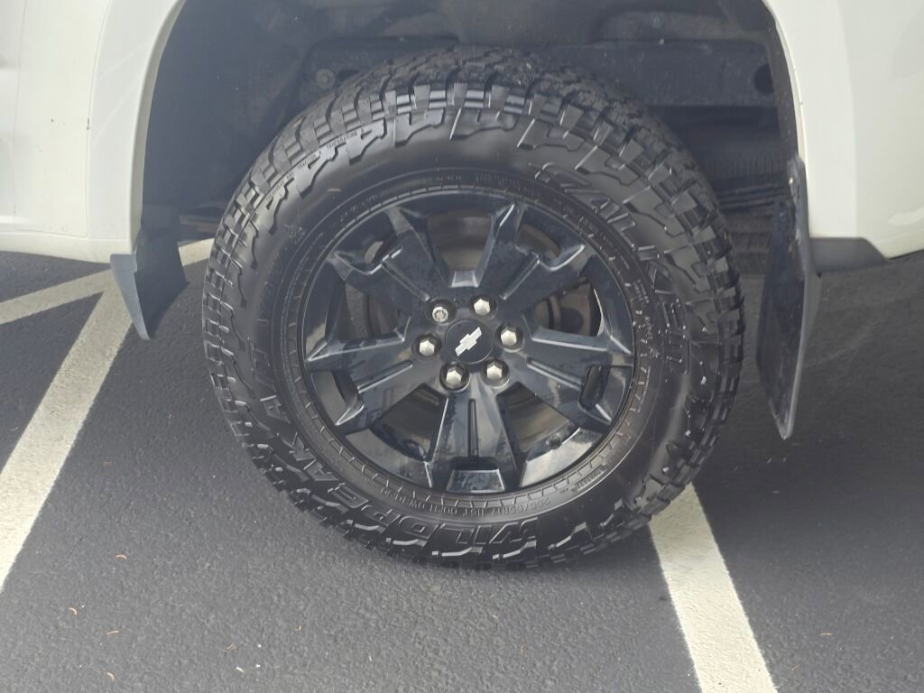 Used 2017 Chevrolet Colorado Z71 image 9