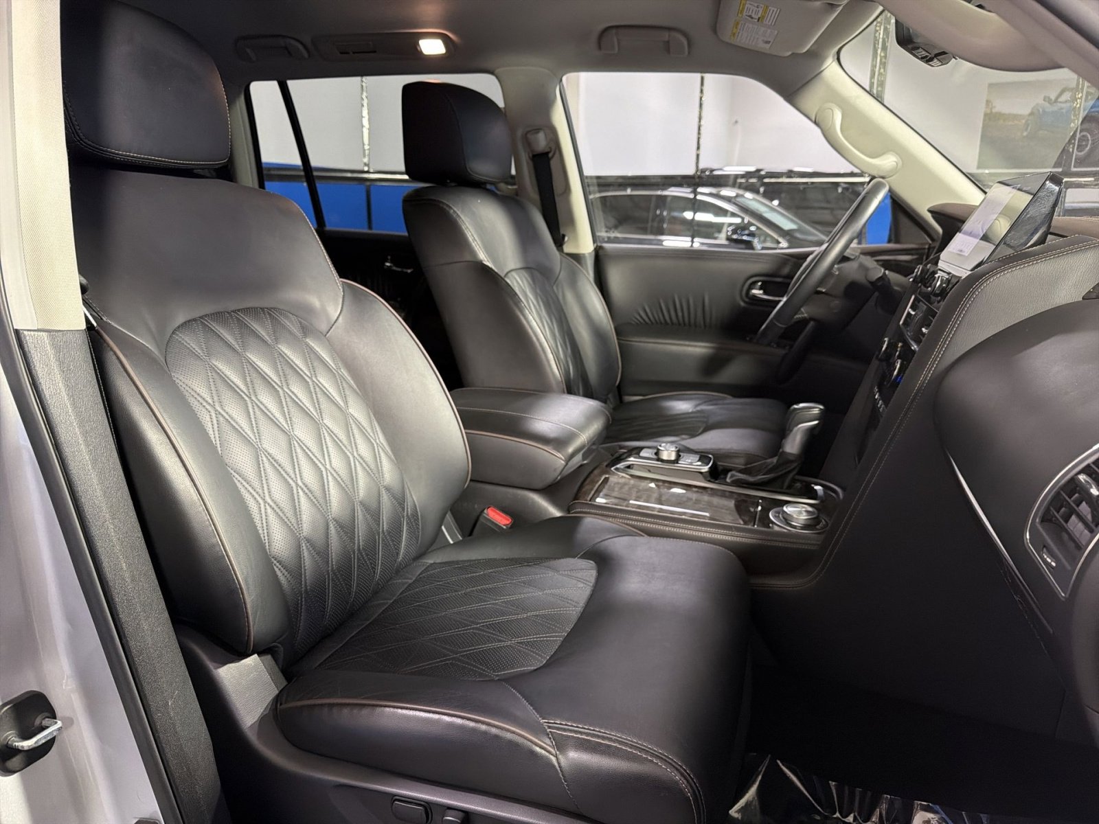 Used 2023 Nissan Armada Platinum w/ Captain's Chairs Package AWD/4WD image 36