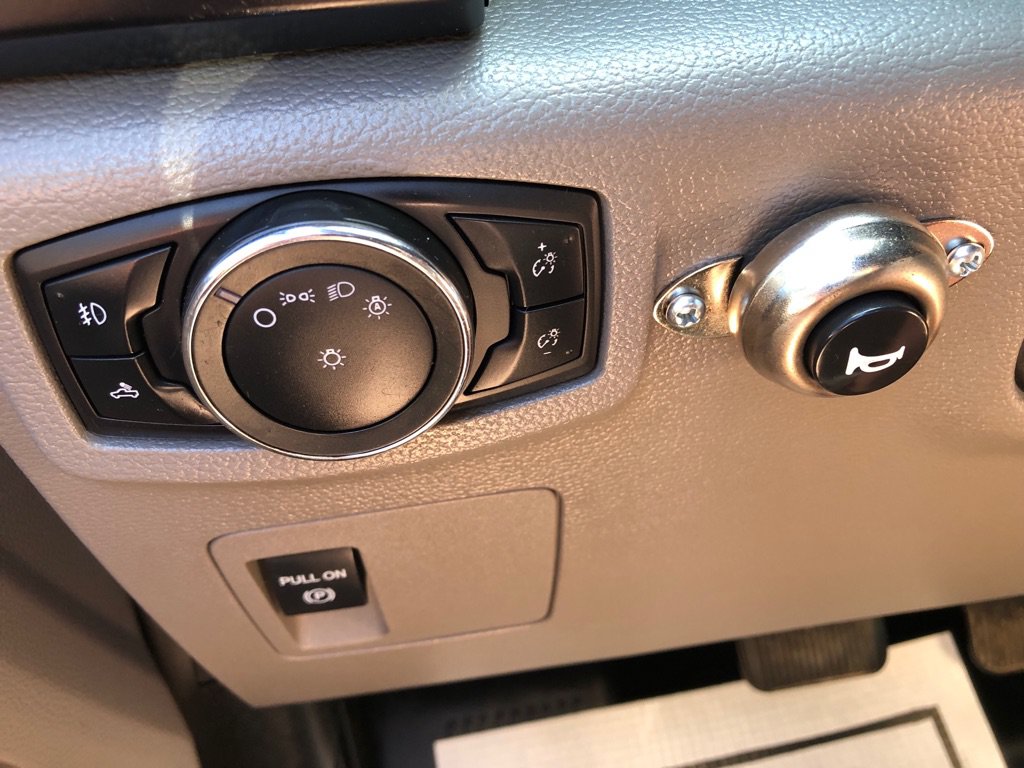 Used 2015 Ford F150 XL w/ Equipment Group 101A Mid AWD/4WD image 38