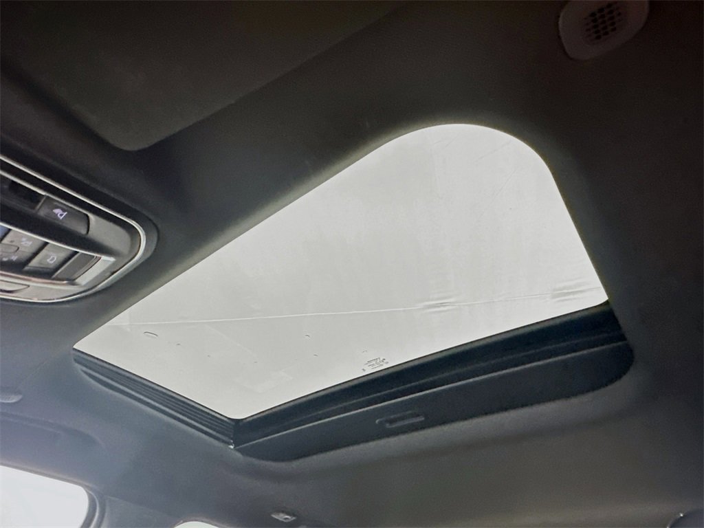 New 2025 Jeep Grand Cherokee Altitude image 14