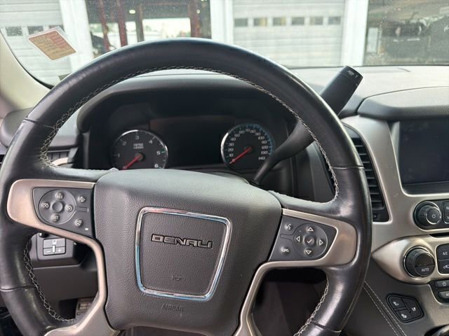 Used 2020 GMC Yukon Denali w/ Open Road Package AWD/4WD image 12