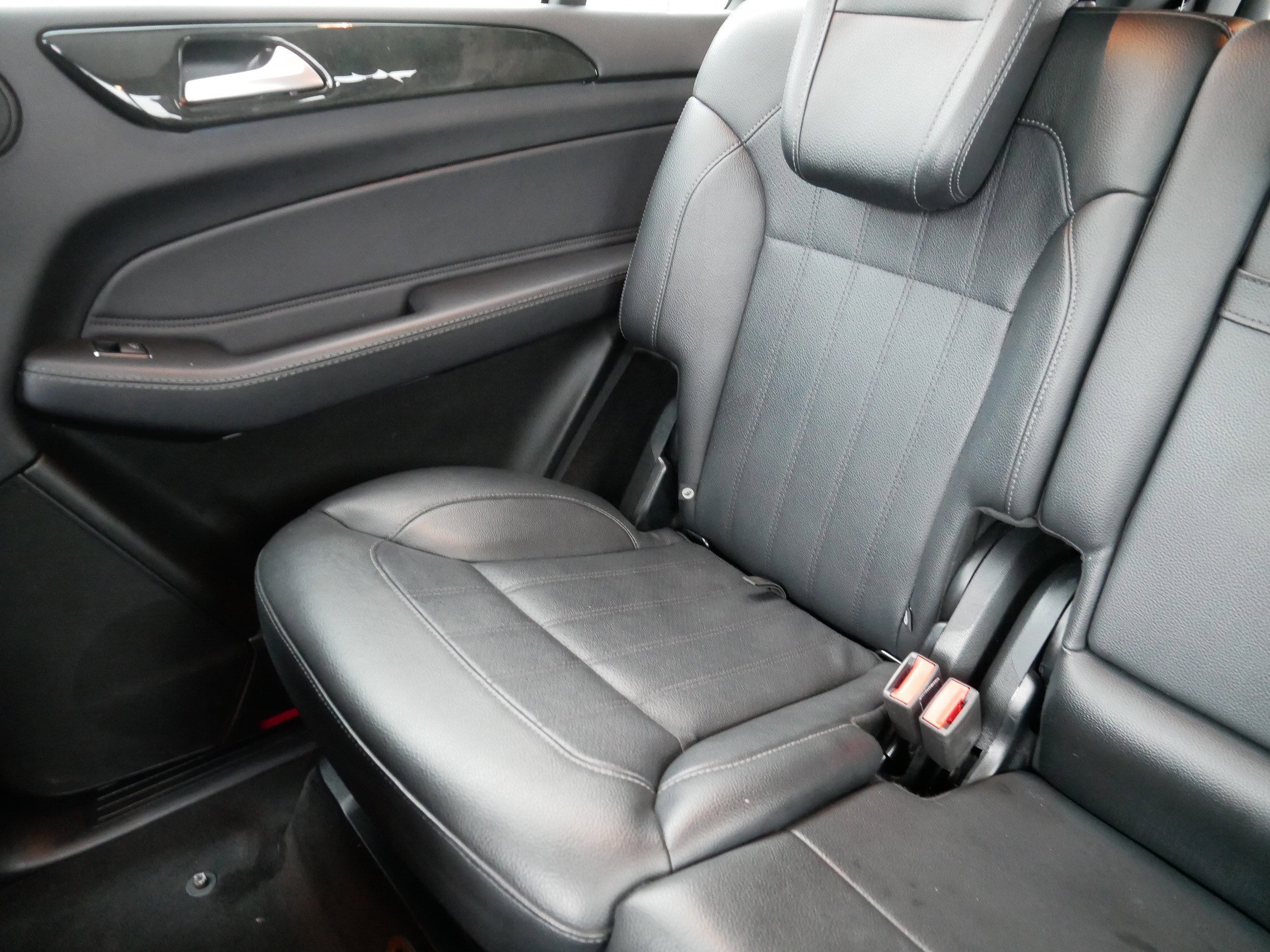 Used 2018 Mercedes-Benz GLS 450 4MATIC image 12