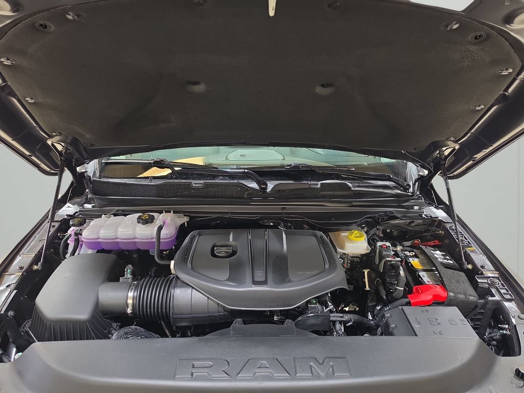 New 2027 RAM 1500 Laramie w/ Night Edition AWD/4WD image 9