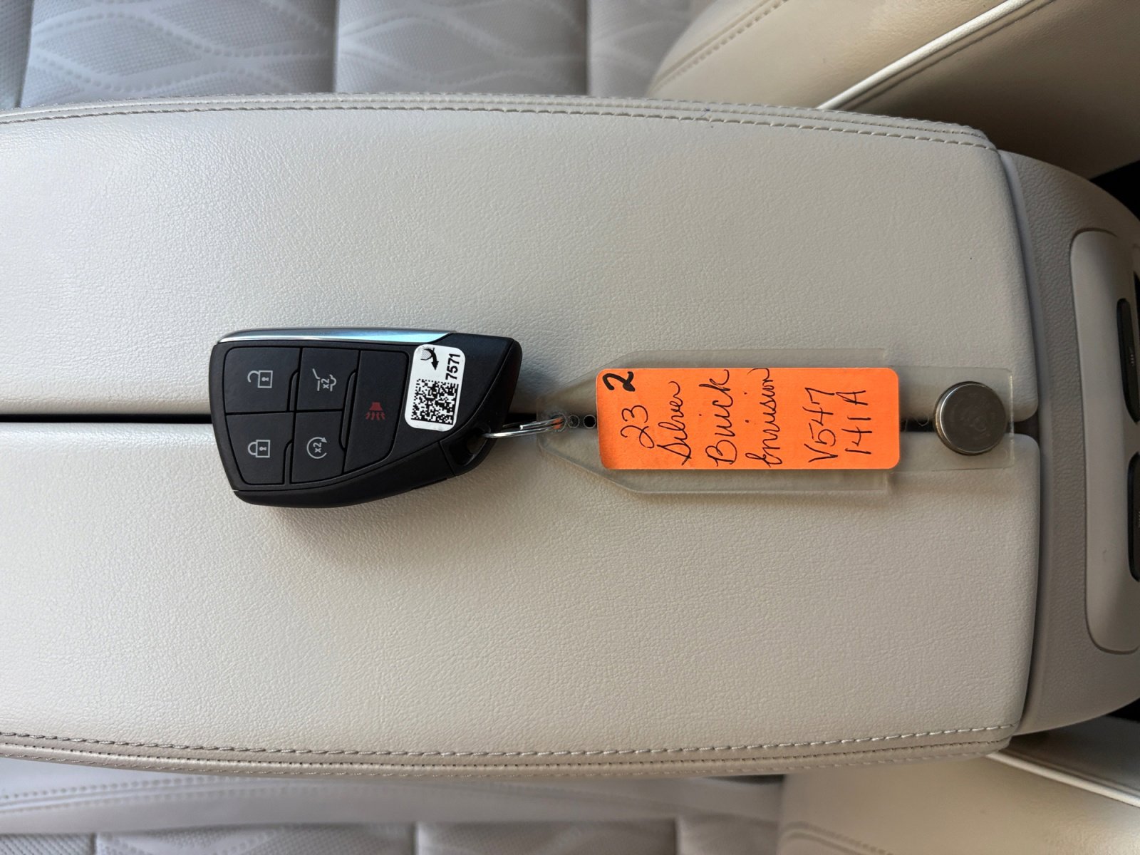 Used 2023 Buick Envision Avenir image 30