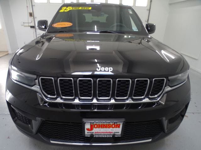 Certified 2025 Jeep Grand Cherokee Laredo X w/ Luxury Tech Group I image 23
