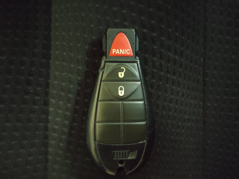 Used 2018 Dodge Grand Caravan SE w/ UConnect Hands-Free Group image 32