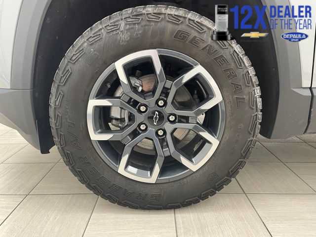 Certified 2025 Chevrolet Equinox ACTIV w/ Safety and Technology Package AWD/4WD image 7