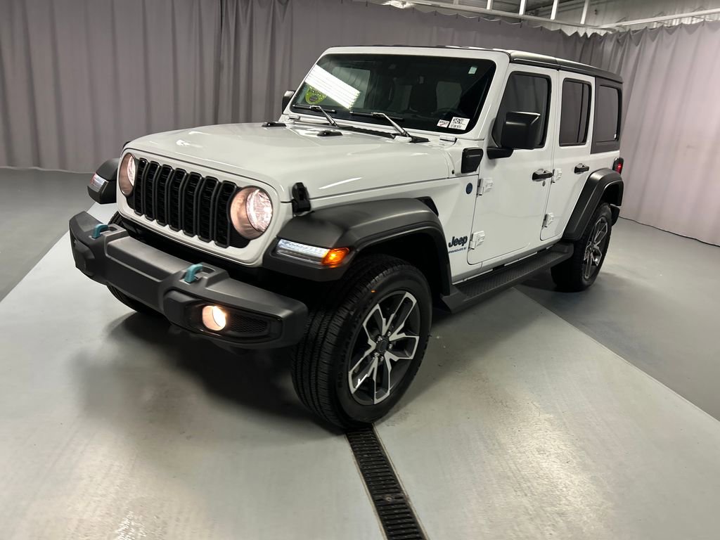 Used 2025 Jeep Wrangler Unlimited Sport S 4xe w/ Convenience Group AWD/4WD video 3