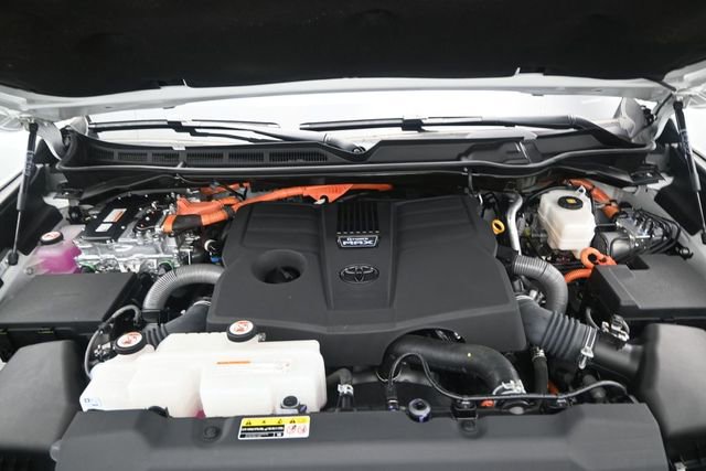 Used 2024 Toyota Tundra Limited AWD/4WD image 20