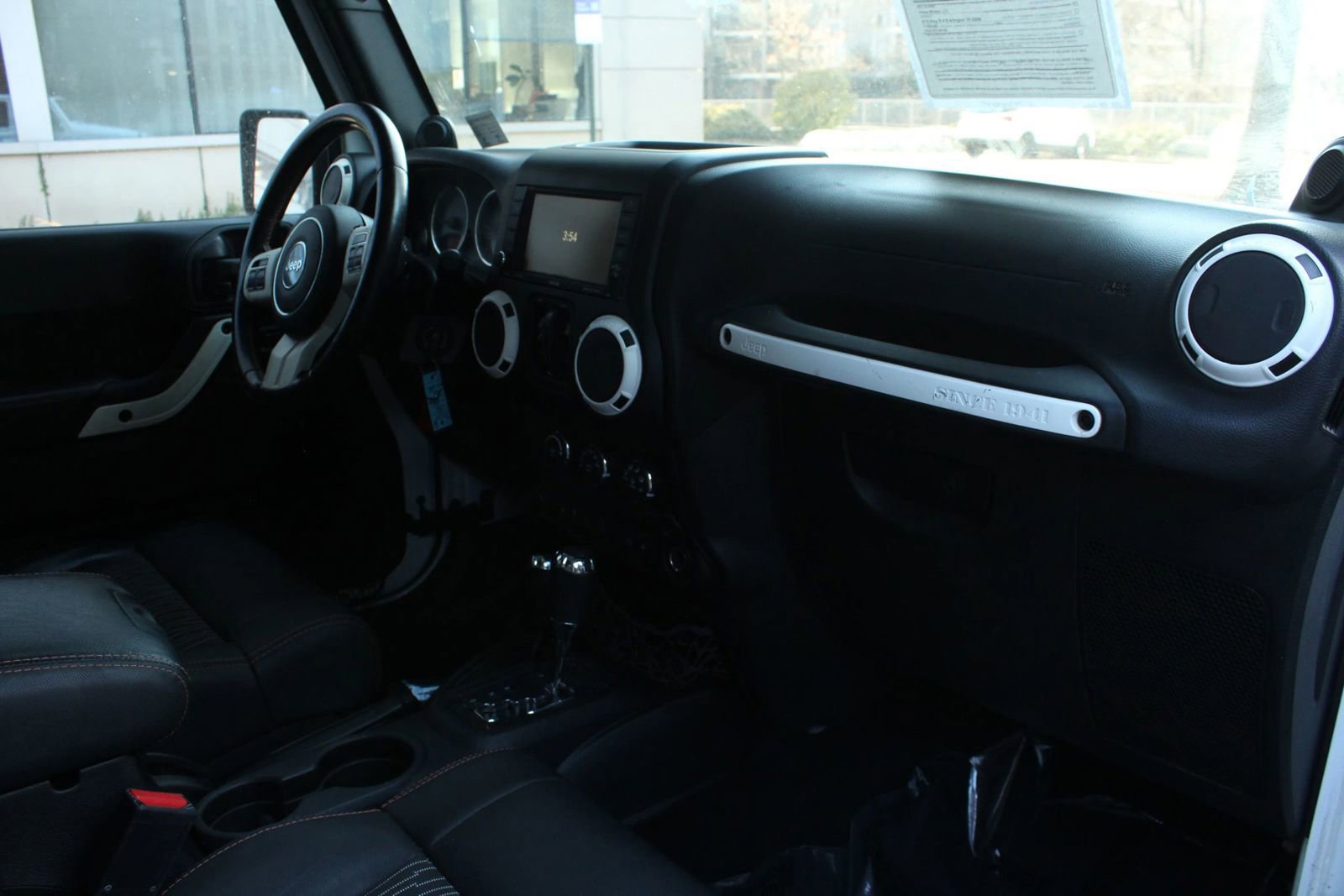 Used 2012 Jeep Wrangler Unlimited Sahara AWD/4WD image 21