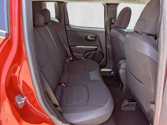 Used 2017 Jeep Renegade Altitude FWD image 18