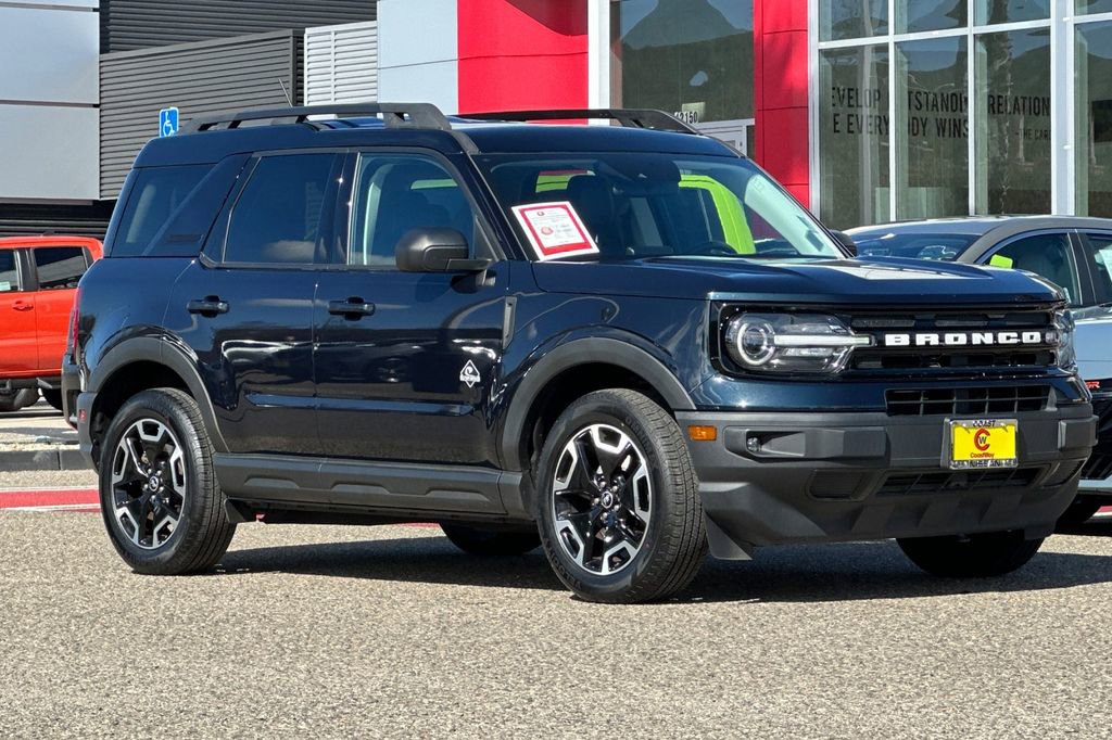 Used 2022 Ford Bronco Sport Outer Banks image 2