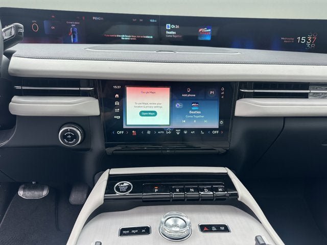 New 2026 Lincoln Navigator Reserve w/ Jet Appearance Package AWD/4WD image 16