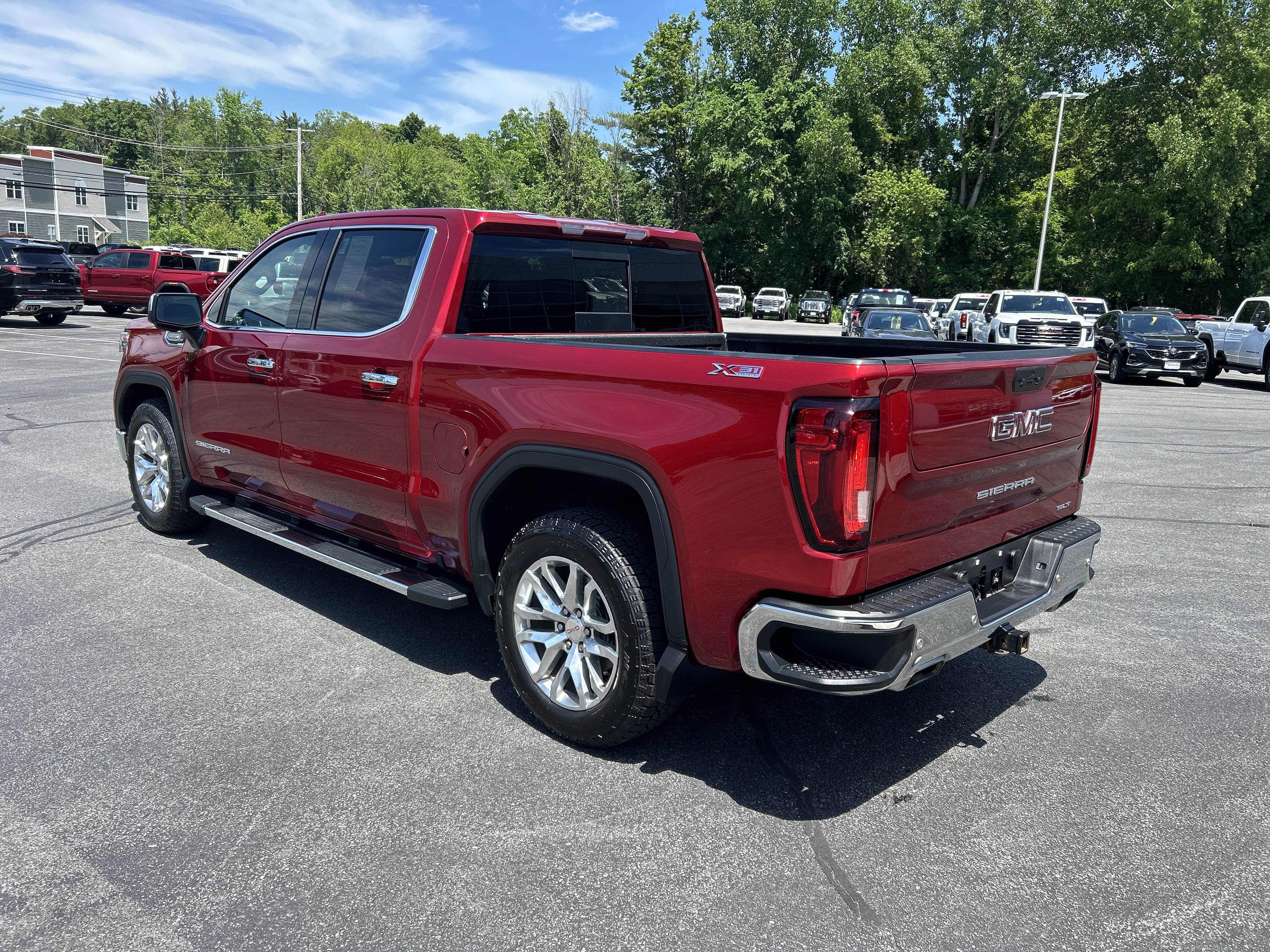 Used 2021 GMC Sierra 1500 SLT w/ SLT Premium Plus Package AWD/4WD image 9