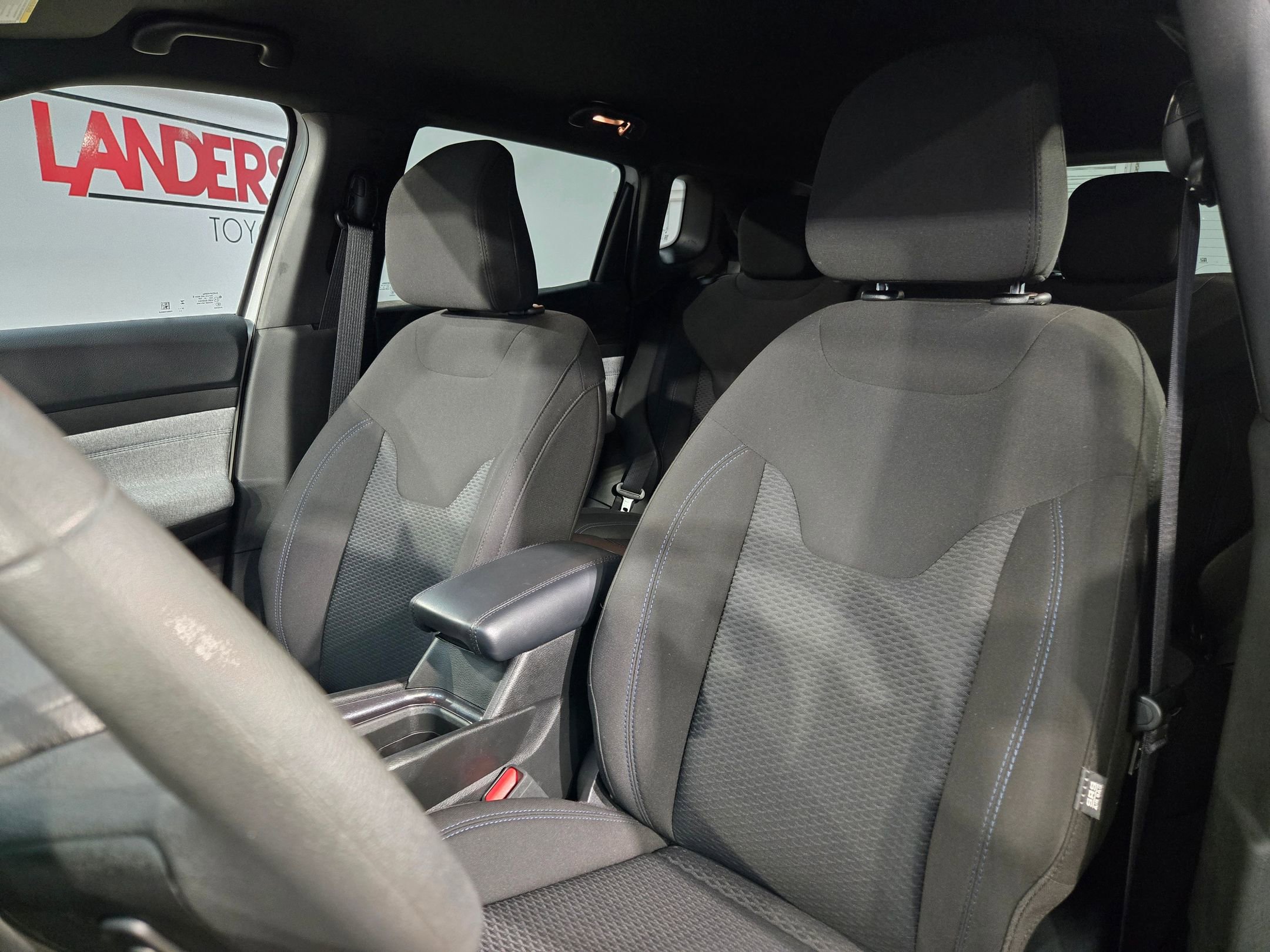 Used 2025 Jeep Compass Sport image 24