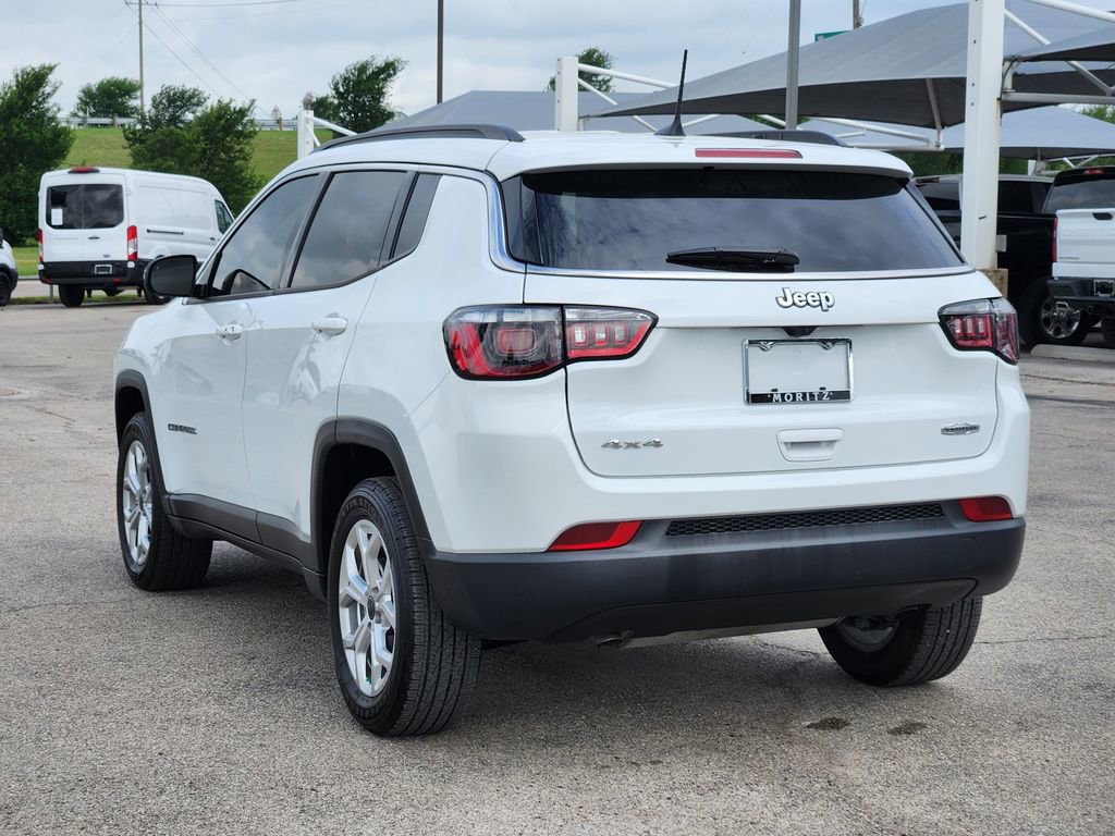 Used 2025 Jeep Compass Latitude AWD/4WD image 7