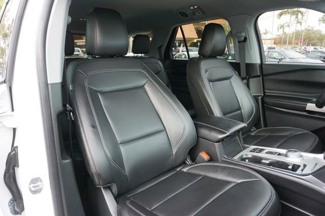 Certified 2023 Ford Explorer XLT w/ Equipment Group 202A RWD image 2