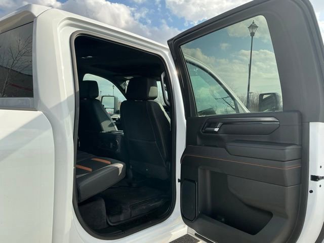 Used 2024 GMC Sierra 2500 AT4 w/ AT4 Premium Plus Package image 22