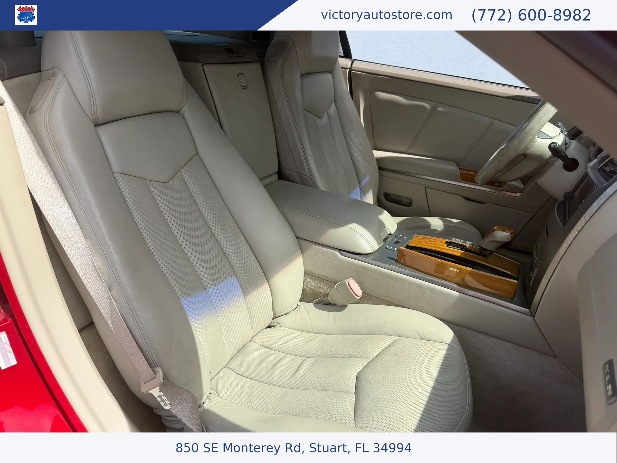 Used 2004 Cadillac XLR RWD image 12