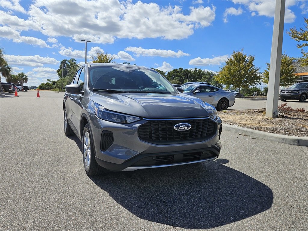 New 2026 Ford Escape Active image 2