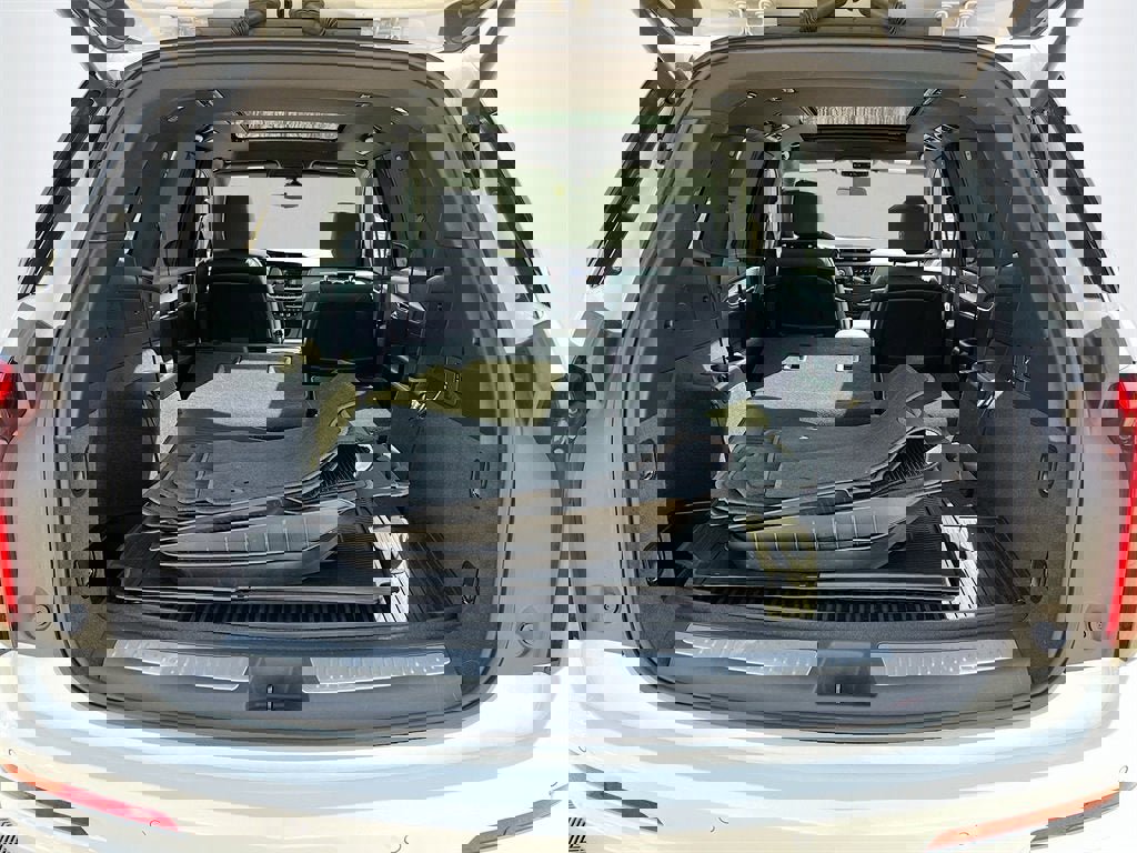 New 2025 Cadillac XT6 Luxury w/ LPO, Floor Liner Package image 20