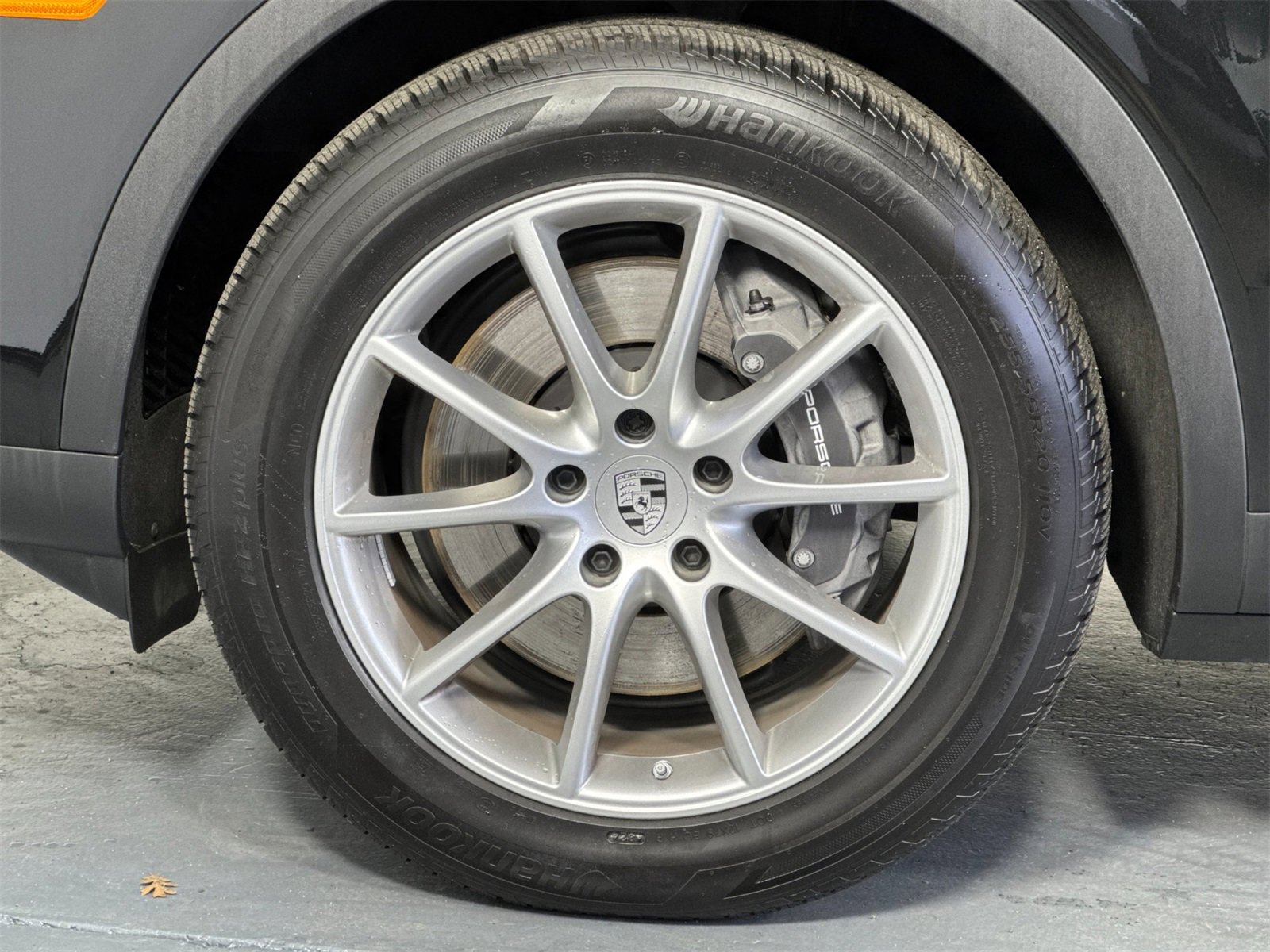 Used 2025 Porsche Cayenne Coupe image 34