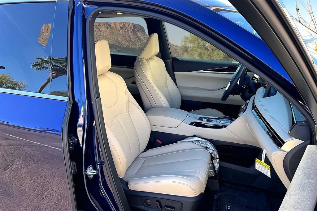 Used 2025 INFINITI QX60 Pure FWD image 7
