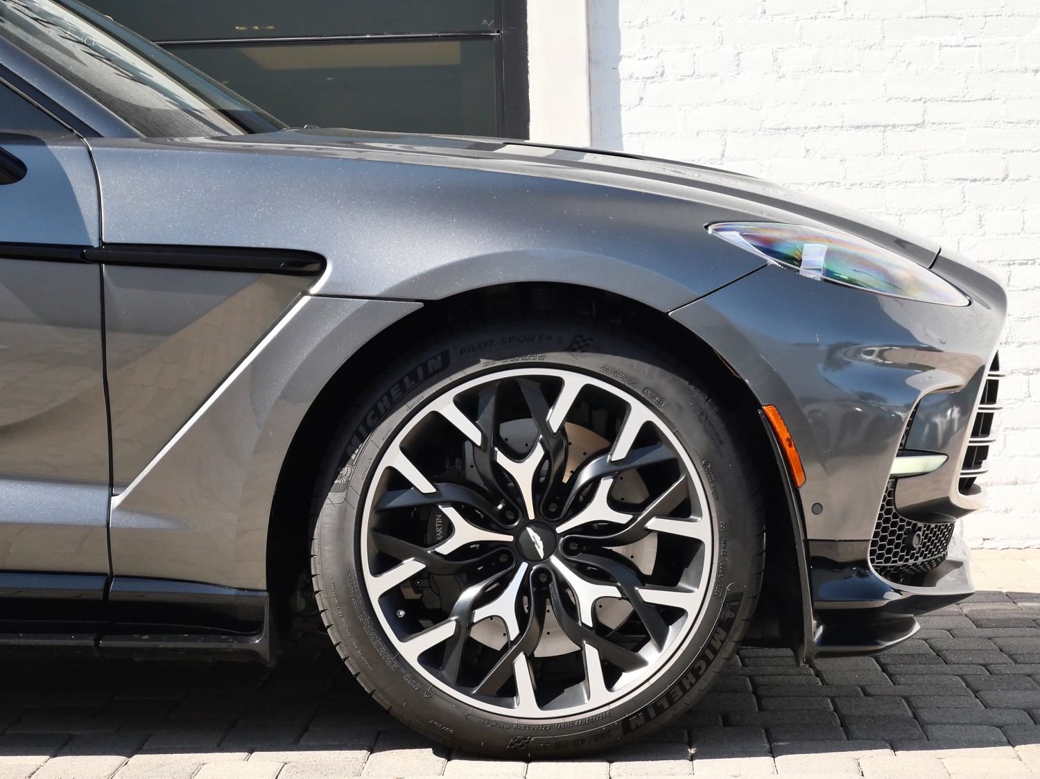 Used 2023 Aston Martin DBX 707 AWD/4WD image 4