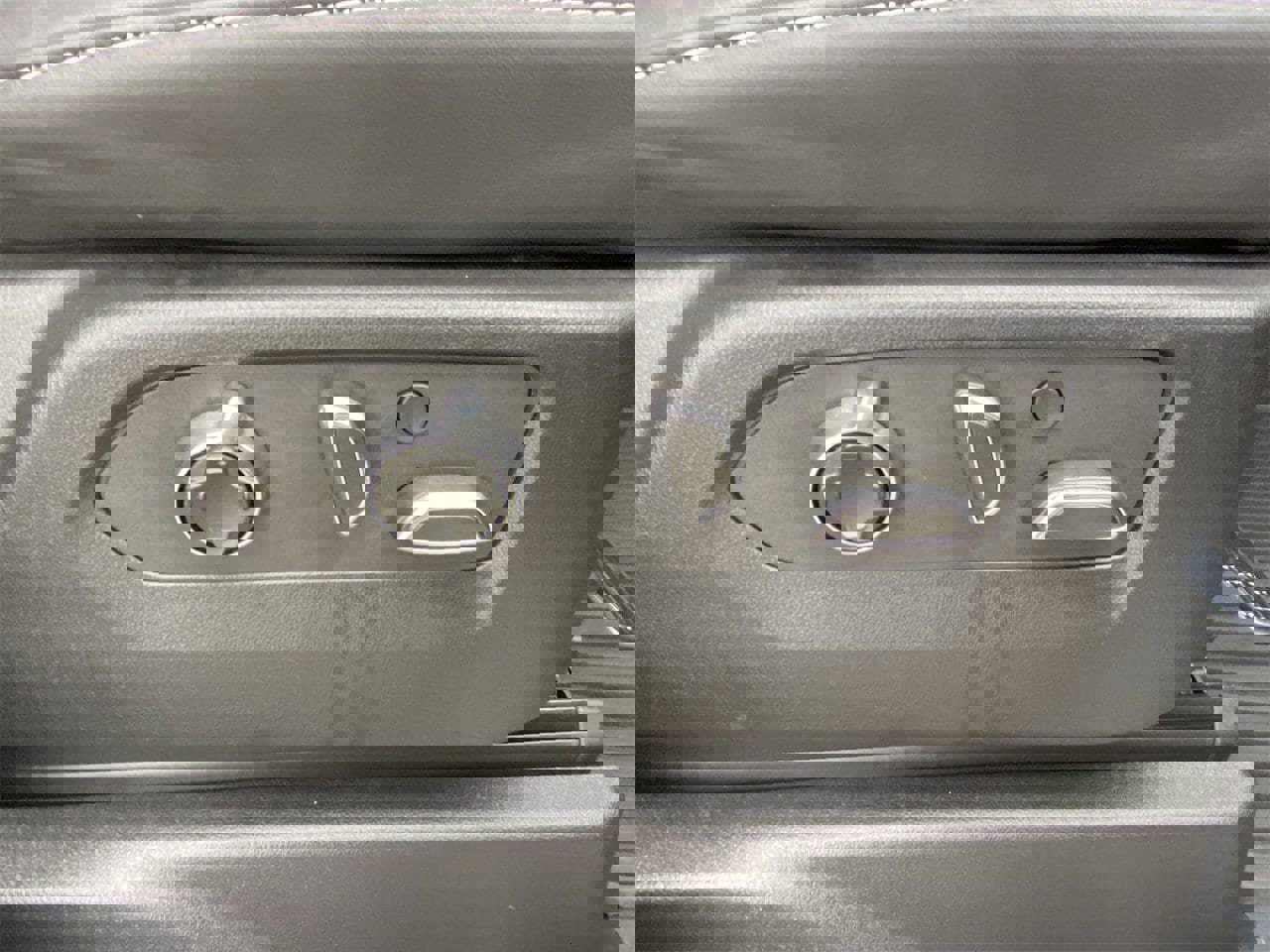 Certified 2024 Cadillac Escalade ESV Sport Platinum w/ LPO, ONYX Package image 12